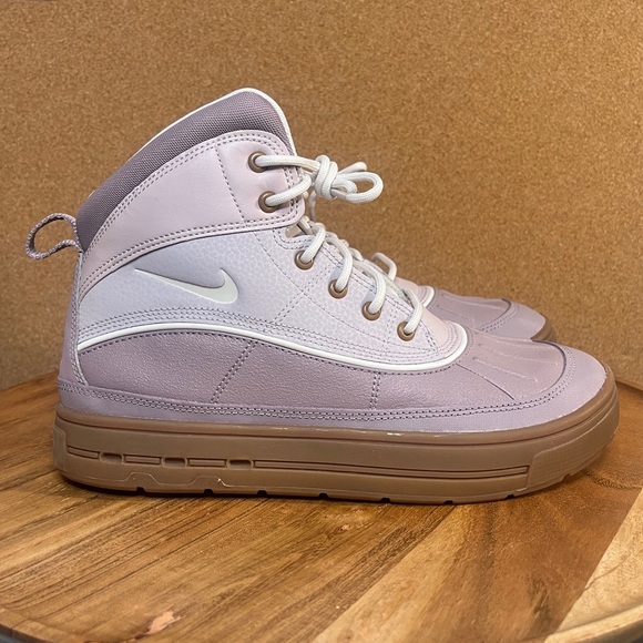 Nike ACG
Woodlands 2 GS
Brand new
Light violet ore/platinum/gum brown phantom - Picture 2 of 10